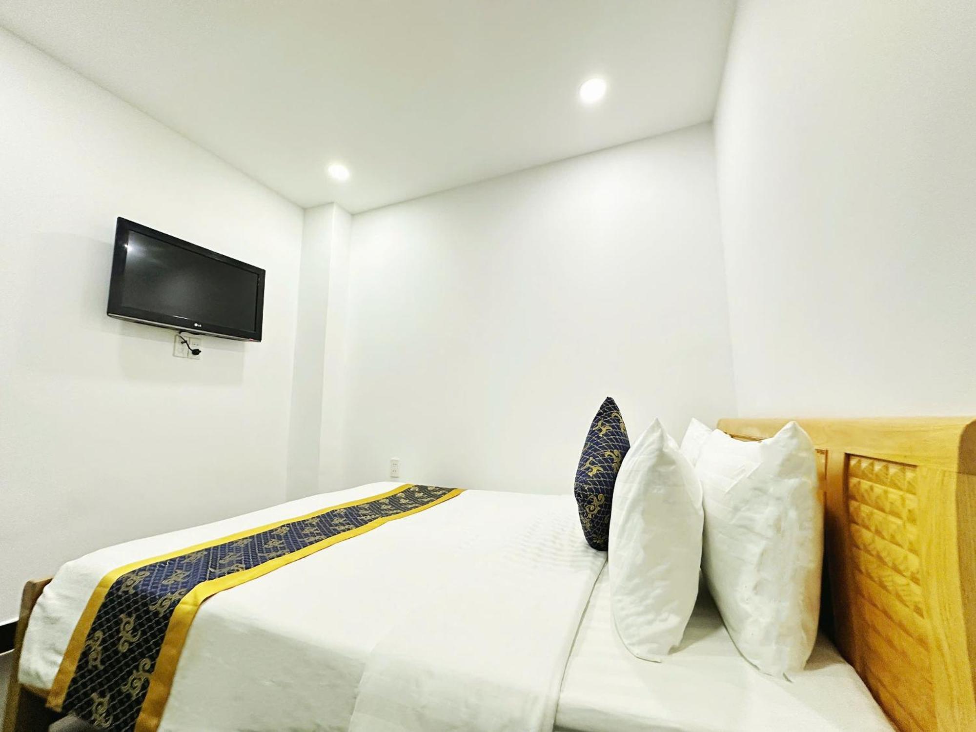K&T Hotel - San Bay Tan Son Nhat Хошимін Екстер'єр фото