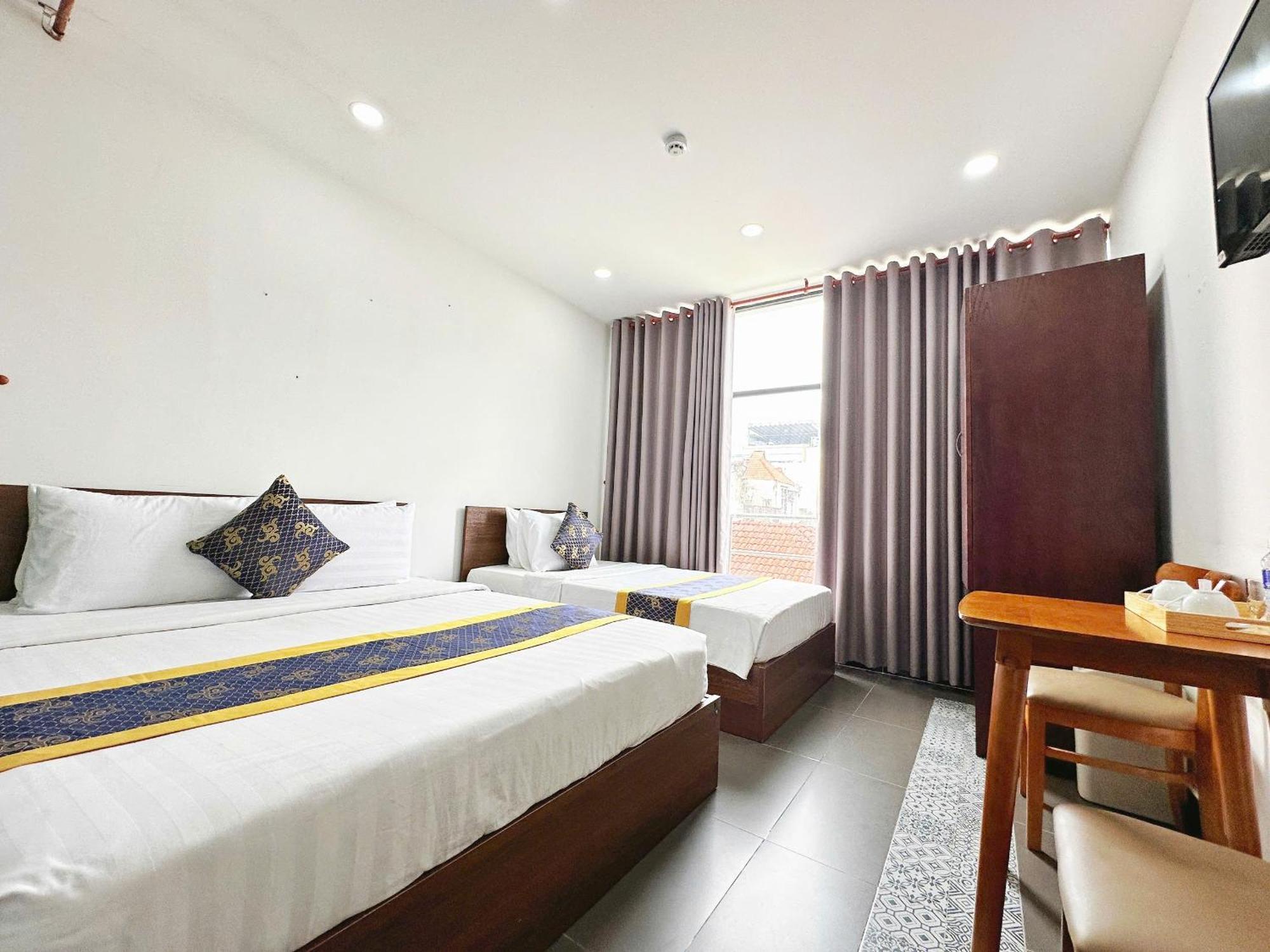 K&T Hotel - San Bay Tan Son Nhat Хошимін Екстер'єр фото