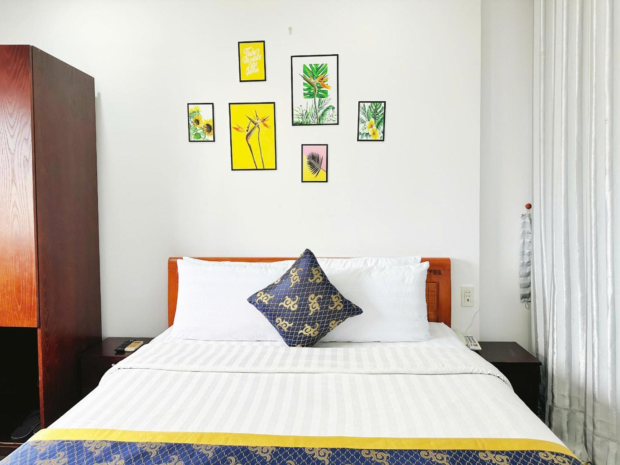 K&T Hotel - San Bay Tan Son Nhat Хошимін Екстер'єр фото